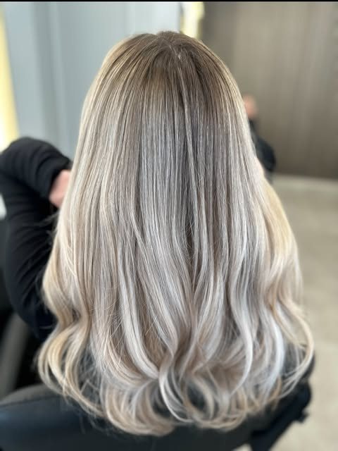 Hårfärg och styling från Frisörcenter Hår & Skönhet – bild 5 från Instagram